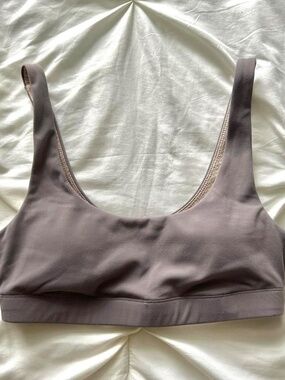 Vuori Daily Bra Grey Gray Smoke Small S Worn once! EUC